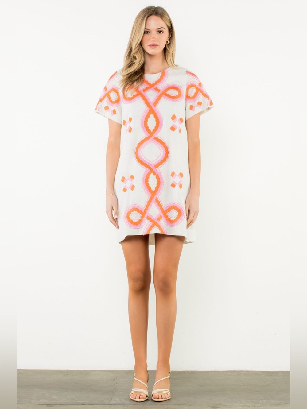 NWOT THML Embroidered Short Sleeve Dress